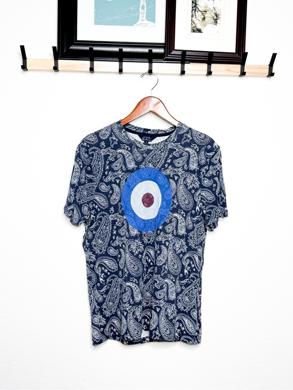 Ben Sherman Blue Paisley Target Graphic T-Shirt Evil Eye Style Men’s Medium